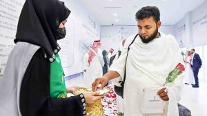 সৌদি আরব গেলেন আরও ২৬৯২ হজযাত্রী, হজে গিয়ে ৭ বাংলাদেশির মৃত্যু