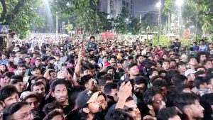 জগন্নাথ বিশ্ববিদ্যালয় শাটডাউন ঘোষণা, আন্দোলনে শিক্ষক-শিক্ষার্থী একতাবদ্ধ
