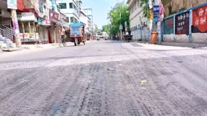৪২ ডিগ্রিতে পুড়ছে চুয়াডাঙ্গা, গলে যাচ্ছে রাস্তাঘাট, বিপাকে খেটে খাওয়া মানুষ
