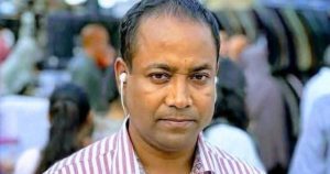 রূপগঞ্জে একাত্তর টিভির সাংবাদিককে ইট দিয়ে থেঁতলে দিলো সন্ত্রাসীরা